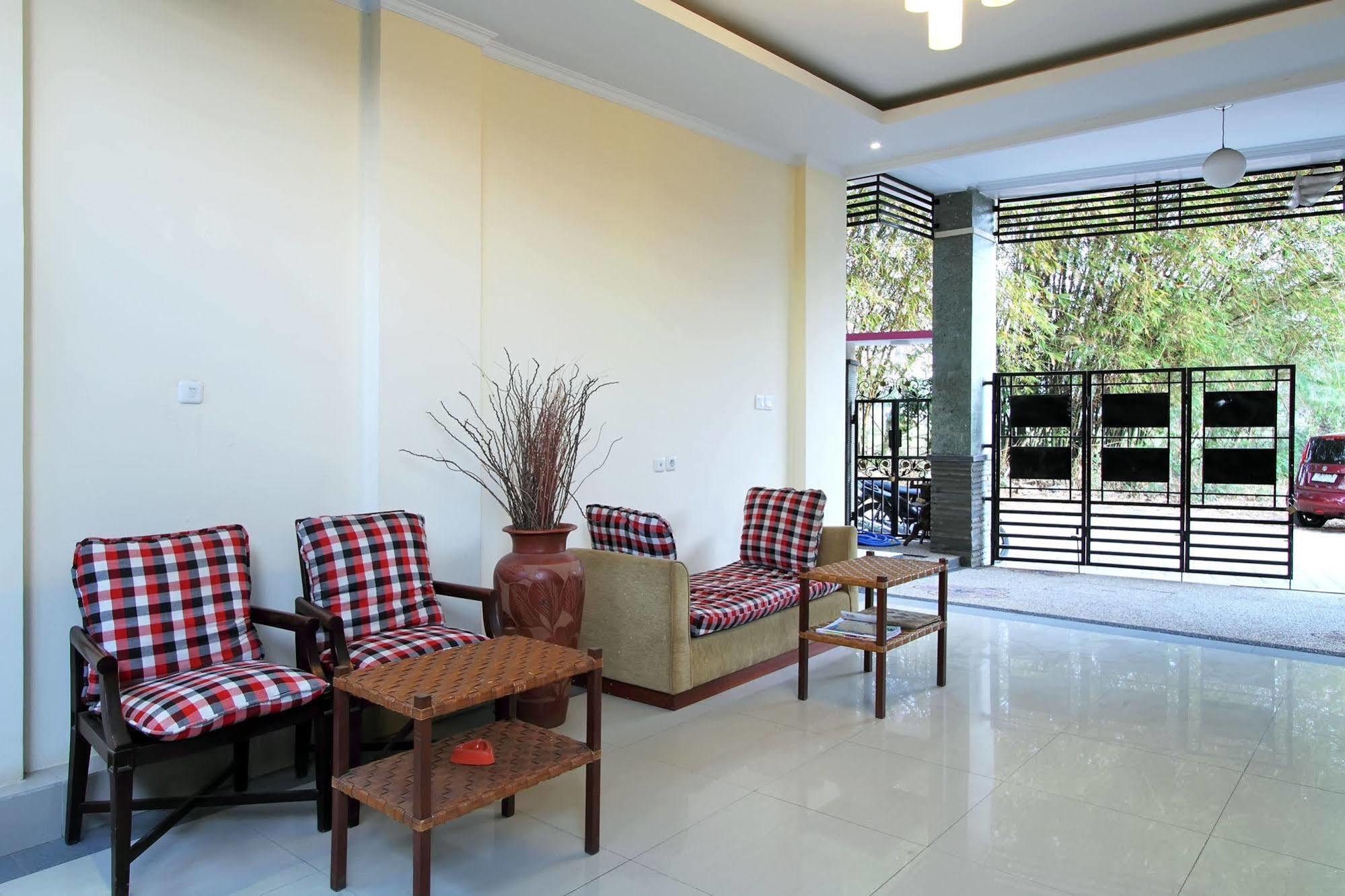 Hotel Ramantika Bali House à Jimbaran Extérieur photo