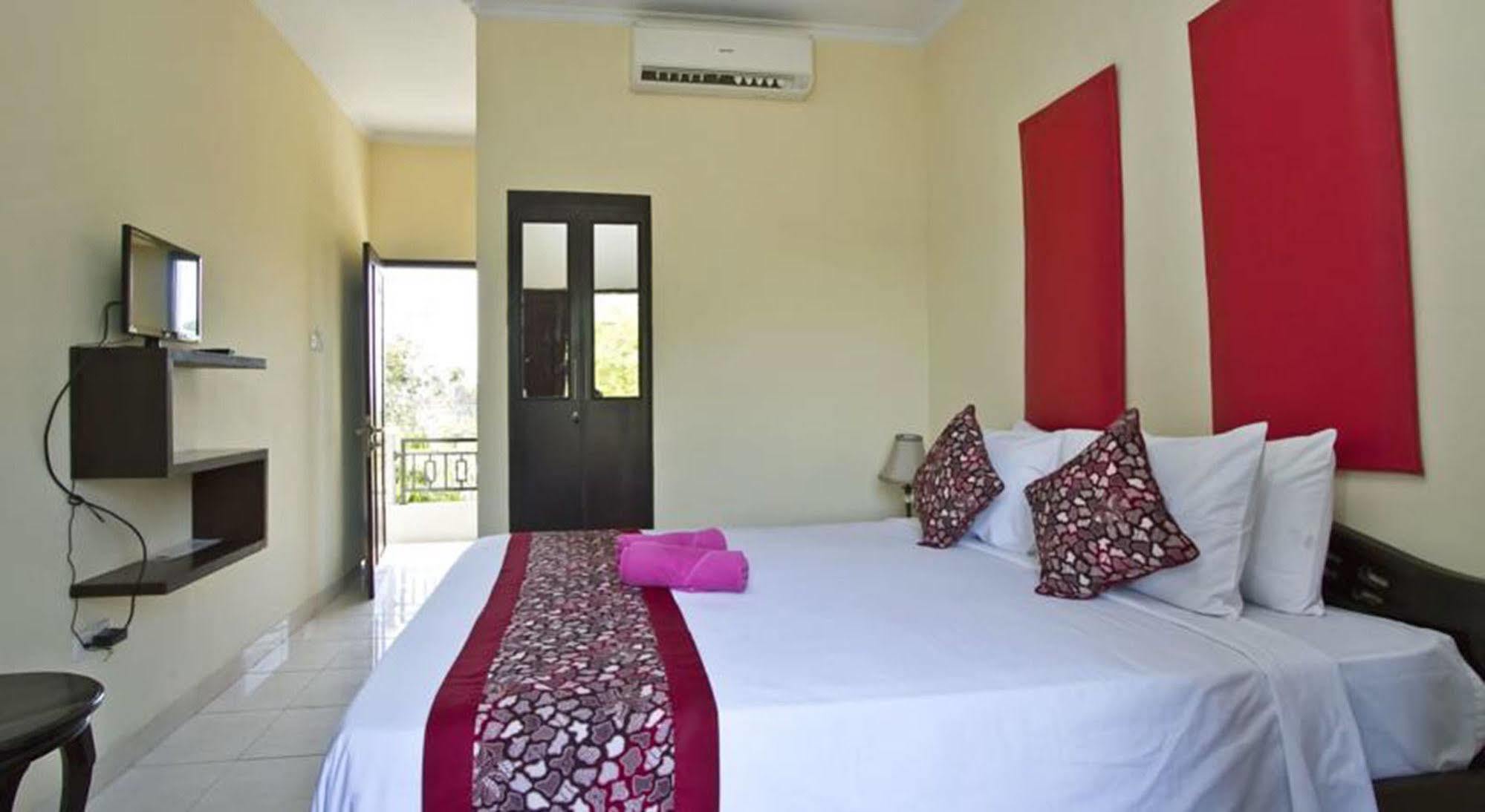 Hotel Ramantika Bali House à Jimbaran Extérieur photo