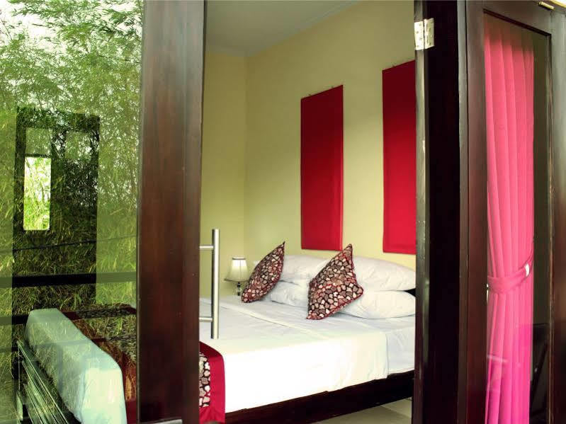 Hotel Ramantika Bali House à Jimbaran Extérieur photo
