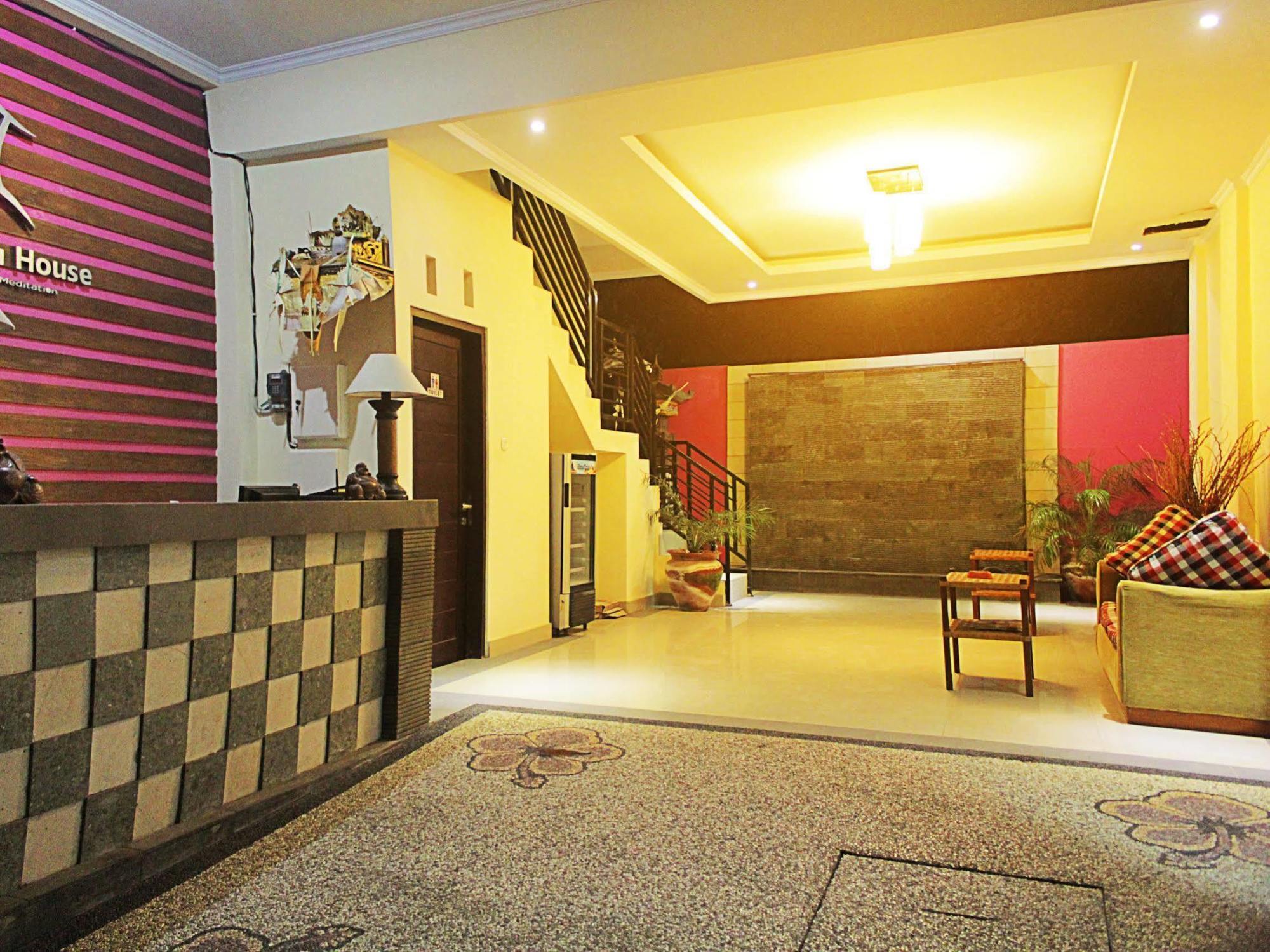 Hotel Ramantika Bali House à Jimbaran Extérieur photo